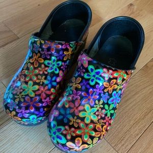 Dansko clogs size 36